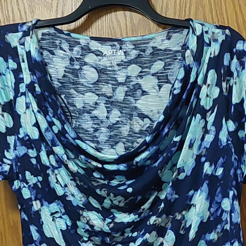 Woman's Apt 9 Estentials Muti Color Shawl CollarTop  0X - Picture 4 of 4